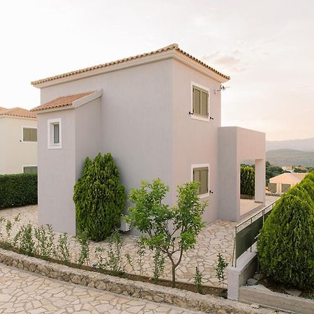 Vasilopoulos Residences - Villa Emelia With Shared Pool Argostoli  Eksteriør billede