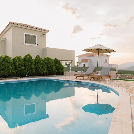 Vasilopoulos Residences - Villa Emelia With Shared Pool Argostoli  Eksteriør billede