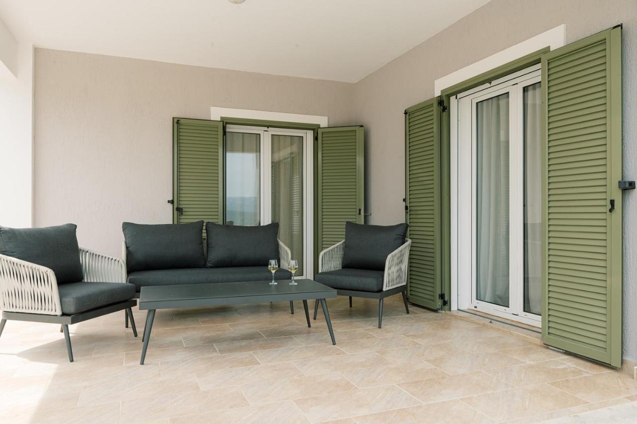 Vasilopoulos Residences - Villa Emelia With Shared Pool Argostoli  Eksteriør billede