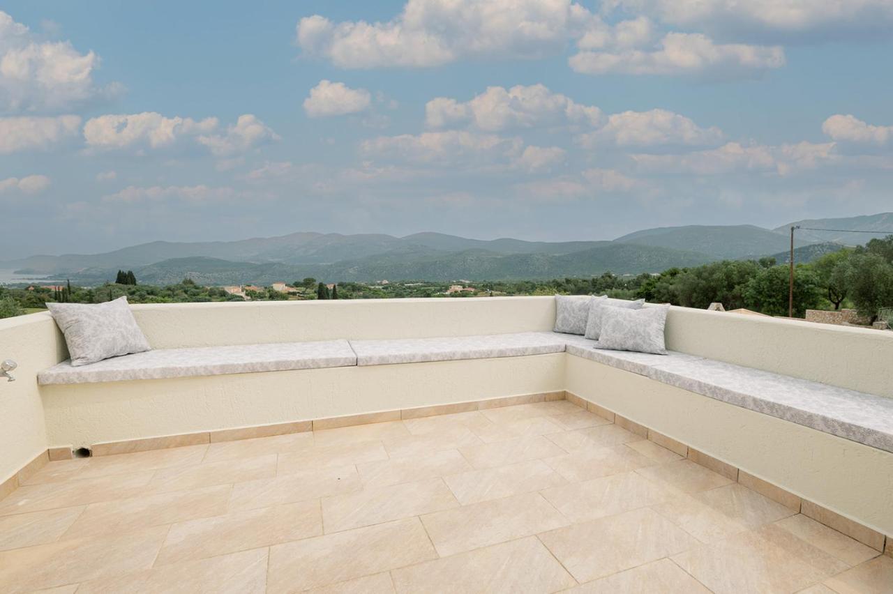 Vasilopoulos Residences - Villa Emelia With Shared Pool Argostoli  Eksteriør billede